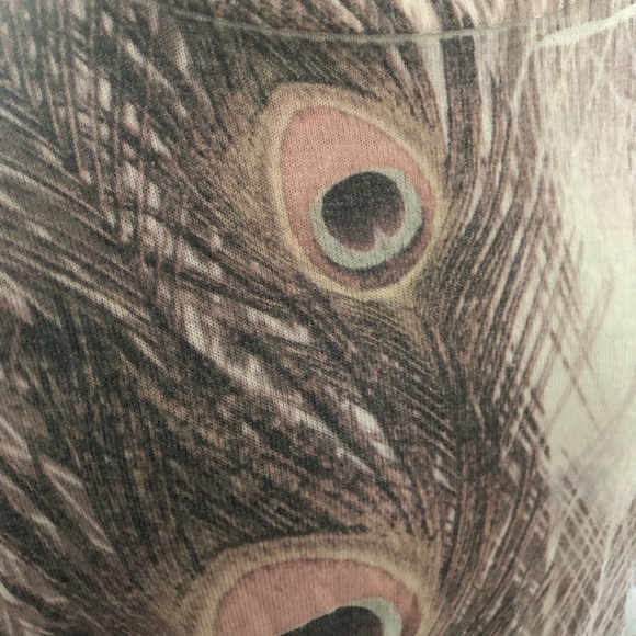 Peacock feather themed super soft scoop neck, 3/4 sleeve top size Small - Picture 3 of 6